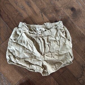 Tan Cargo Shorts with Elastic Waistband and Relaxed Fit